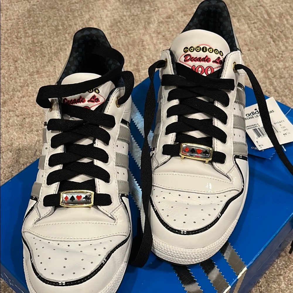 Adidas Decade Lo Las Vegas Sneakers - Picture 2 of 10